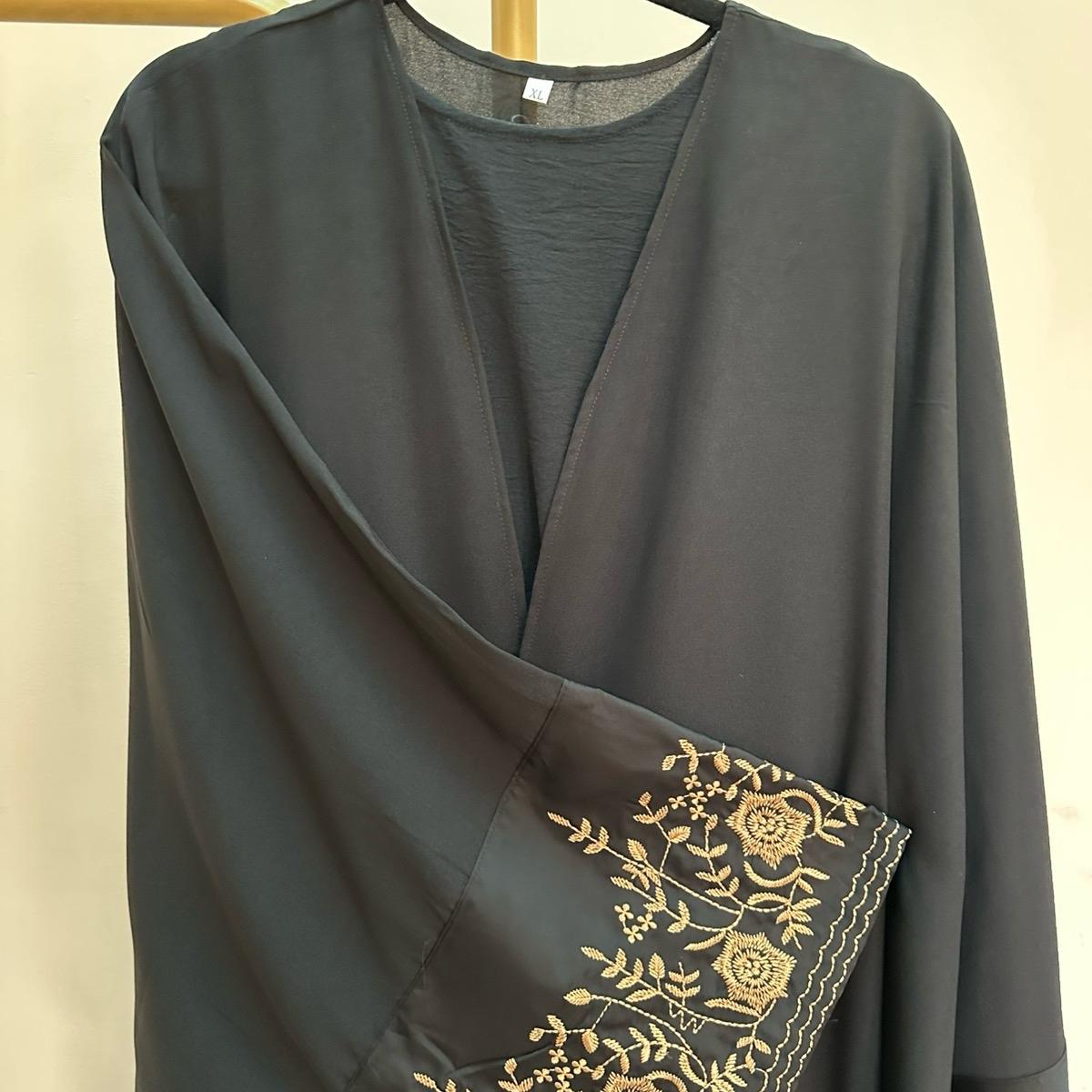 AMNA Abaya