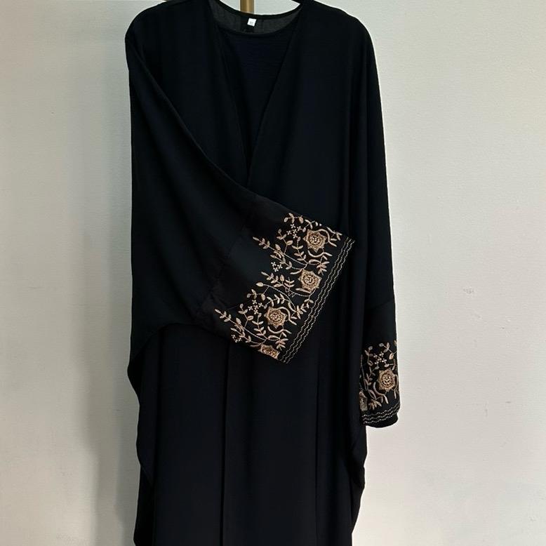 AMNA Abaya