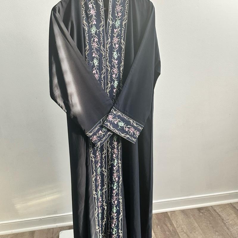 SALMA Abaya